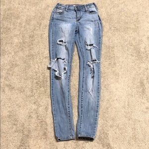 Cute! Rip/Distress Jeans!